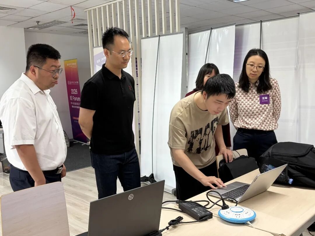 教科人一体化实践——清华课堂里有风又有海